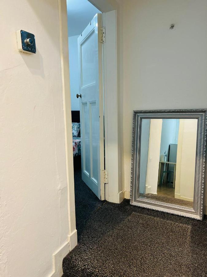 Historic Royal Mile Flat , 5Min From Waverly Railway Station Lägenhet Edinburg Exteriör bild